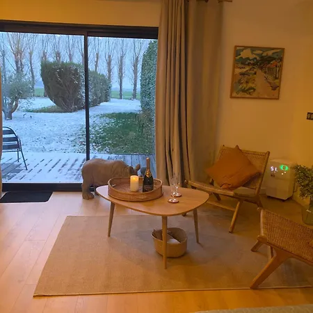 Guest house Romantique Avec Jacuzzi Privee *