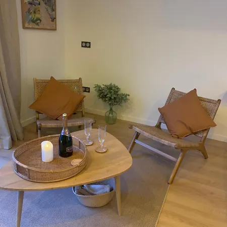 Romantique Avec Jacuzzi Privee Guest house