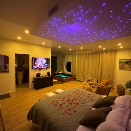 Guest house Romantique Avec Jacuzzi Privee Messy