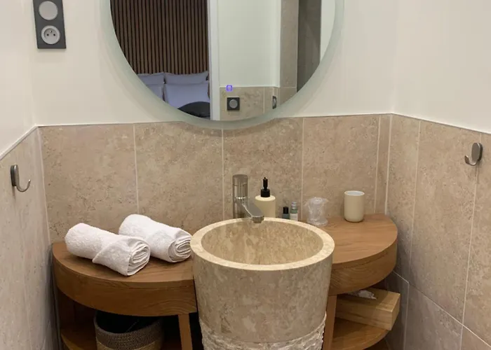 Romantique Avec Jacuzzi Privée Pensión 3*