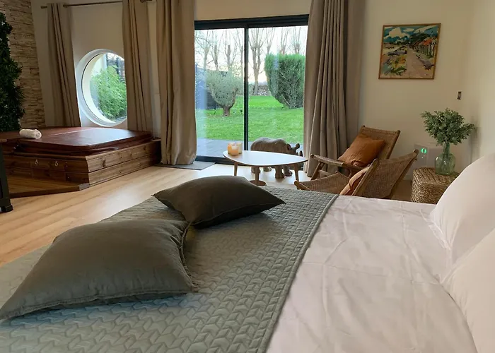 Romantique Avec Jacuzzi Privée 3* Messy